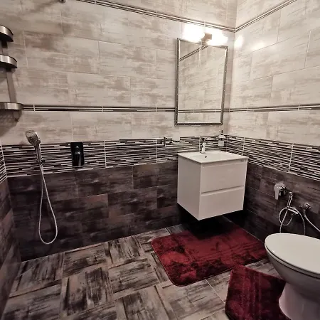 La Hector Aparthotel *